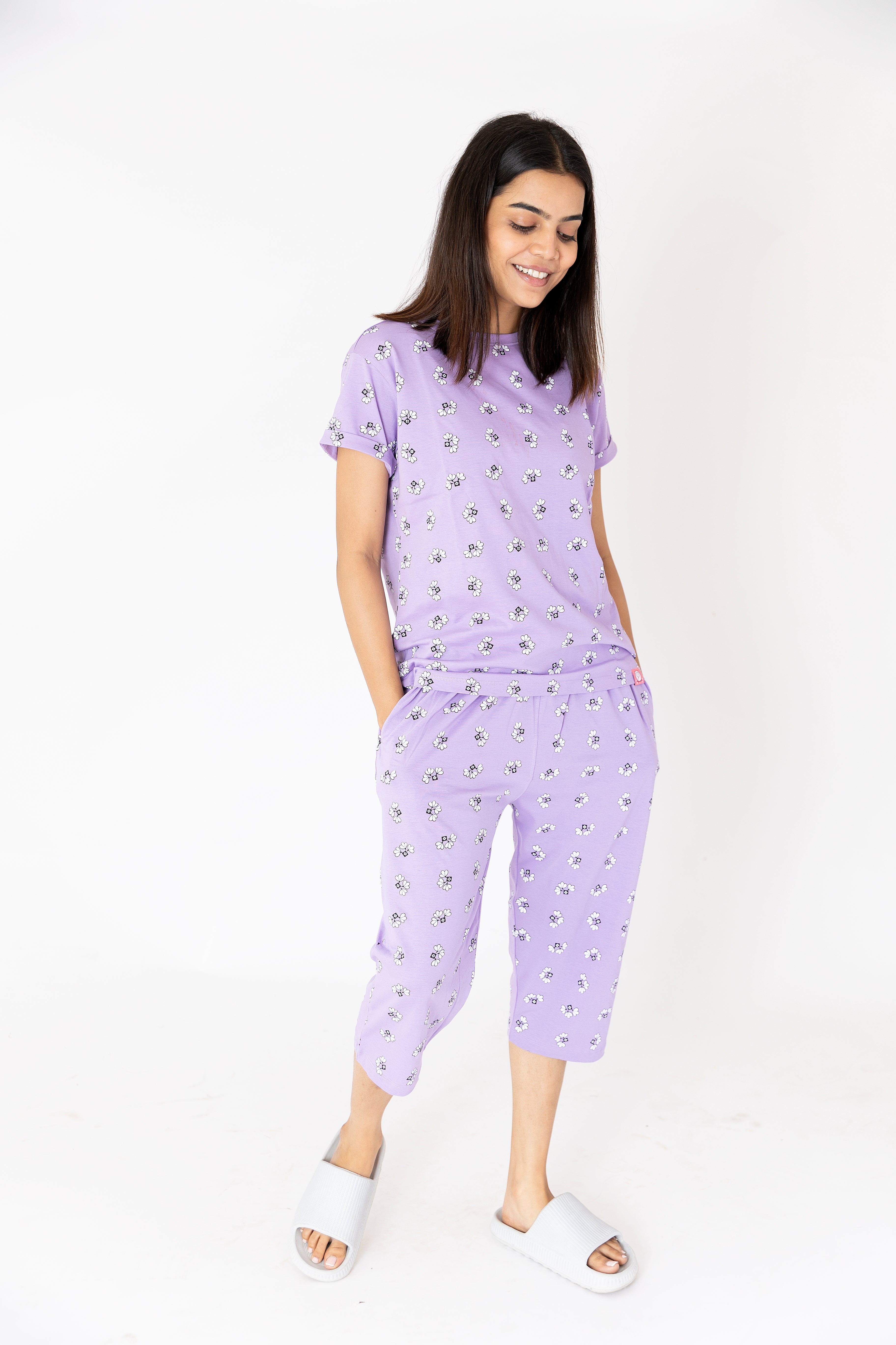 Women’s lavender cotton capri nightwear set with short sleeves