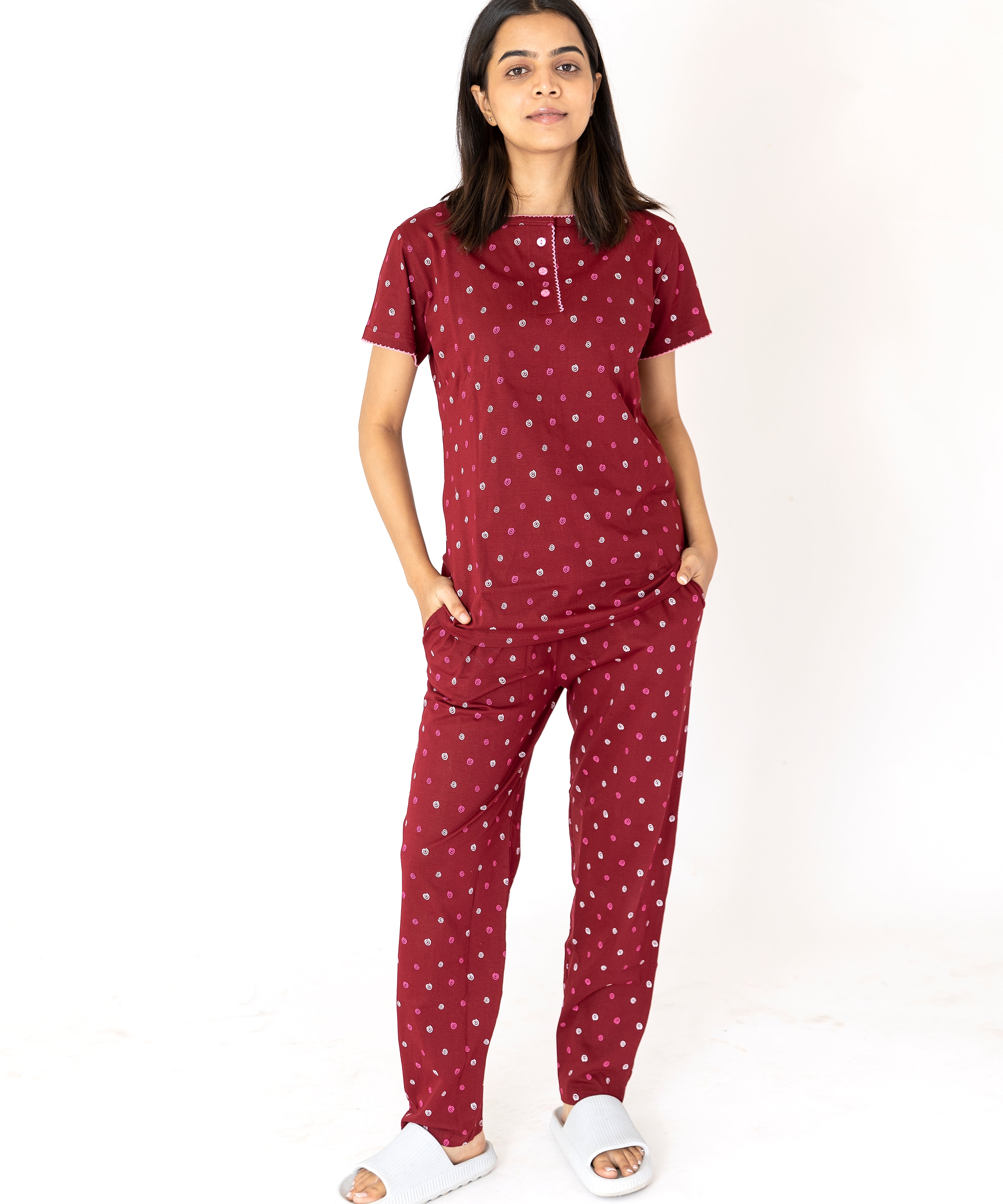 Spiral printed Maroon Womens Top & Pyjama Set