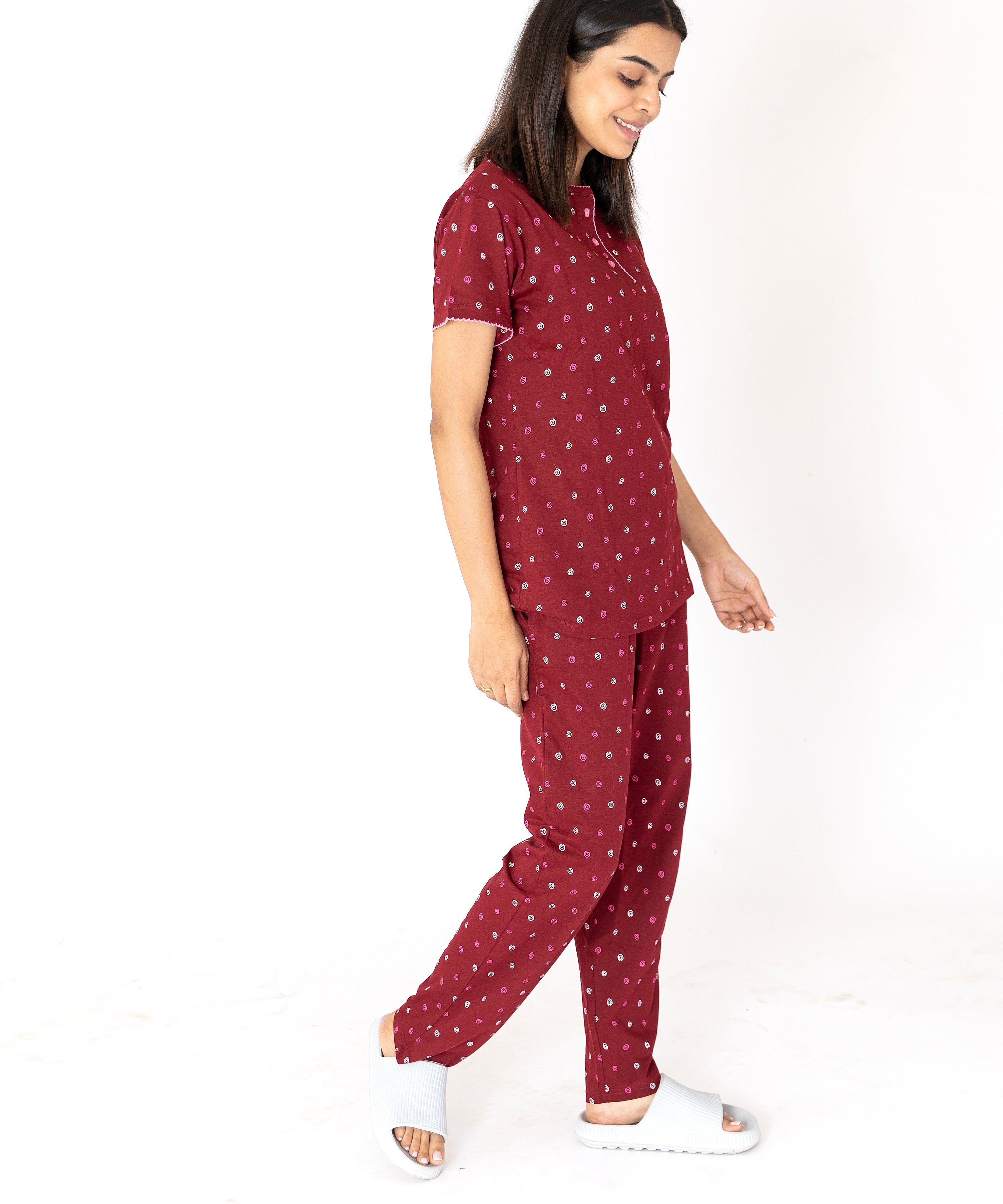 Spiral printed Maroon Womens Top & Pyjama Set