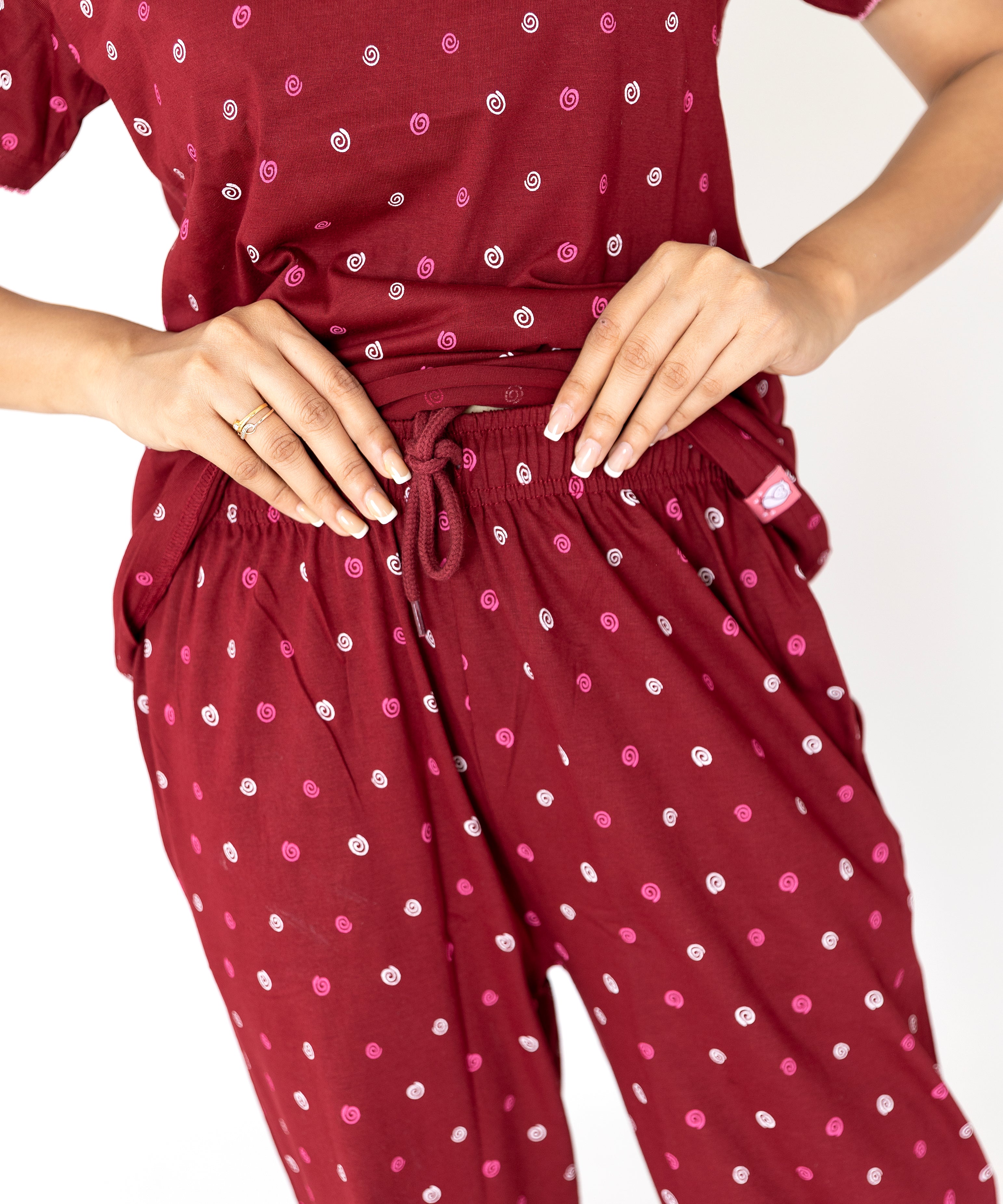Spiral printed Maroon Womens Top & Pyjama Set