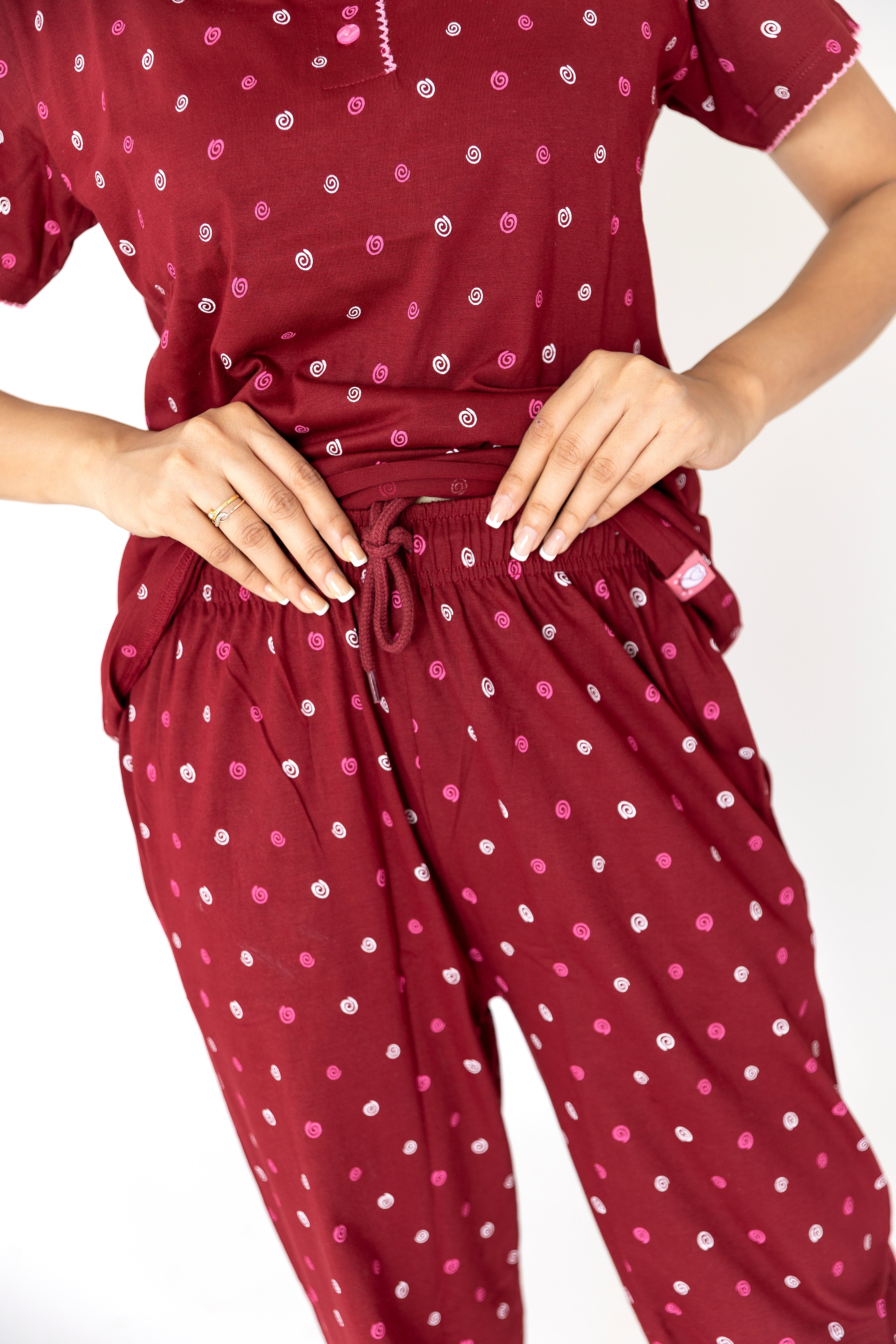 Spiral printed Maroon Womens Top & Pyjama Set