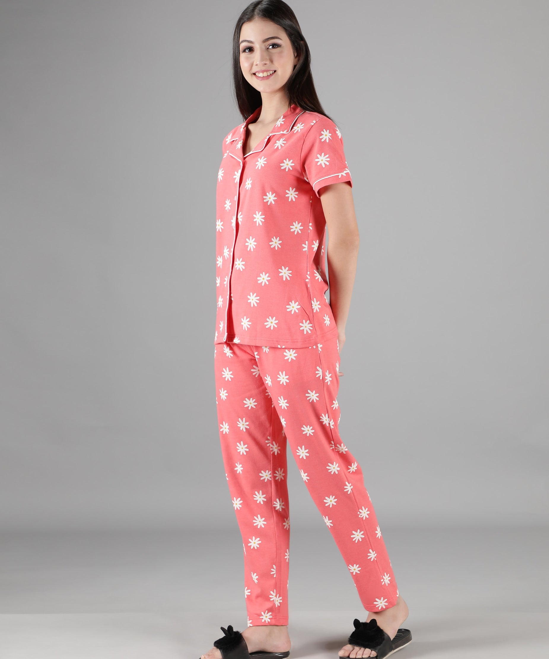 Women's Peach White Floral Collar Style PJ Set - Delicate & Comfortable Sleepwear