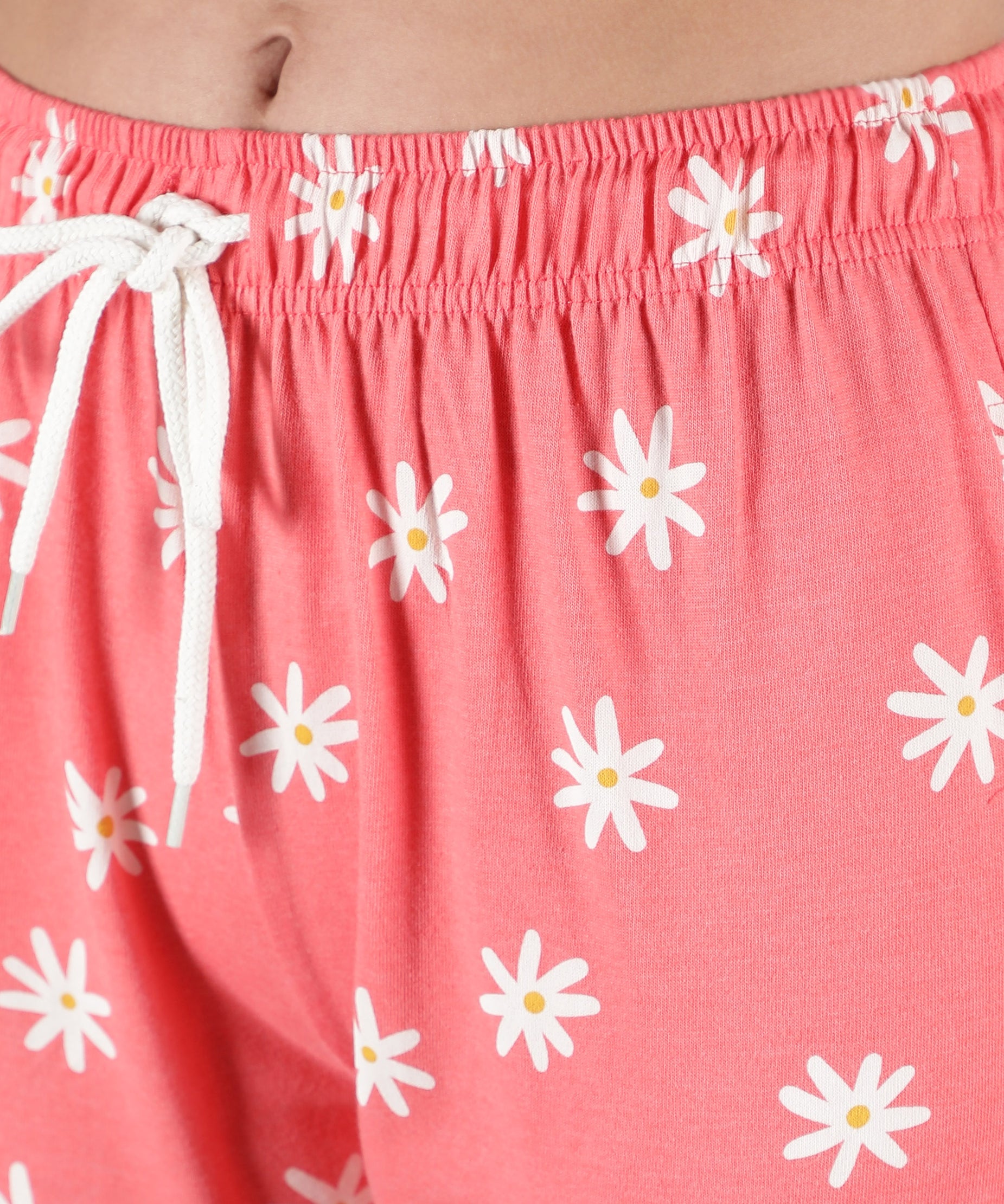 Women's Peach White Floral Collar Style PJ Set - Delicate & Comfortable Sleepwear