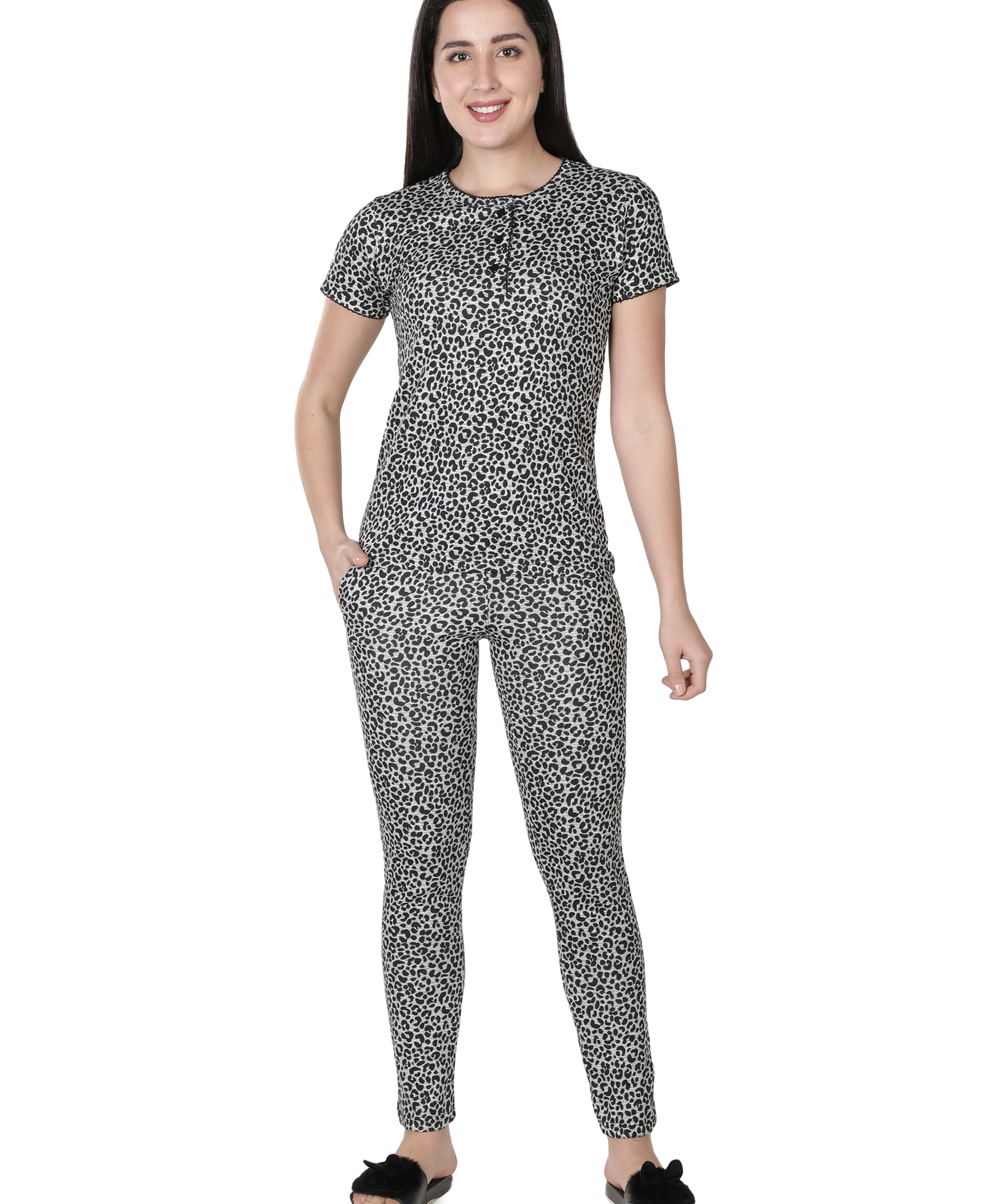 Women's Grey Leopard Round Neck Pyjama Set - Effortless Elegance in Nightwear