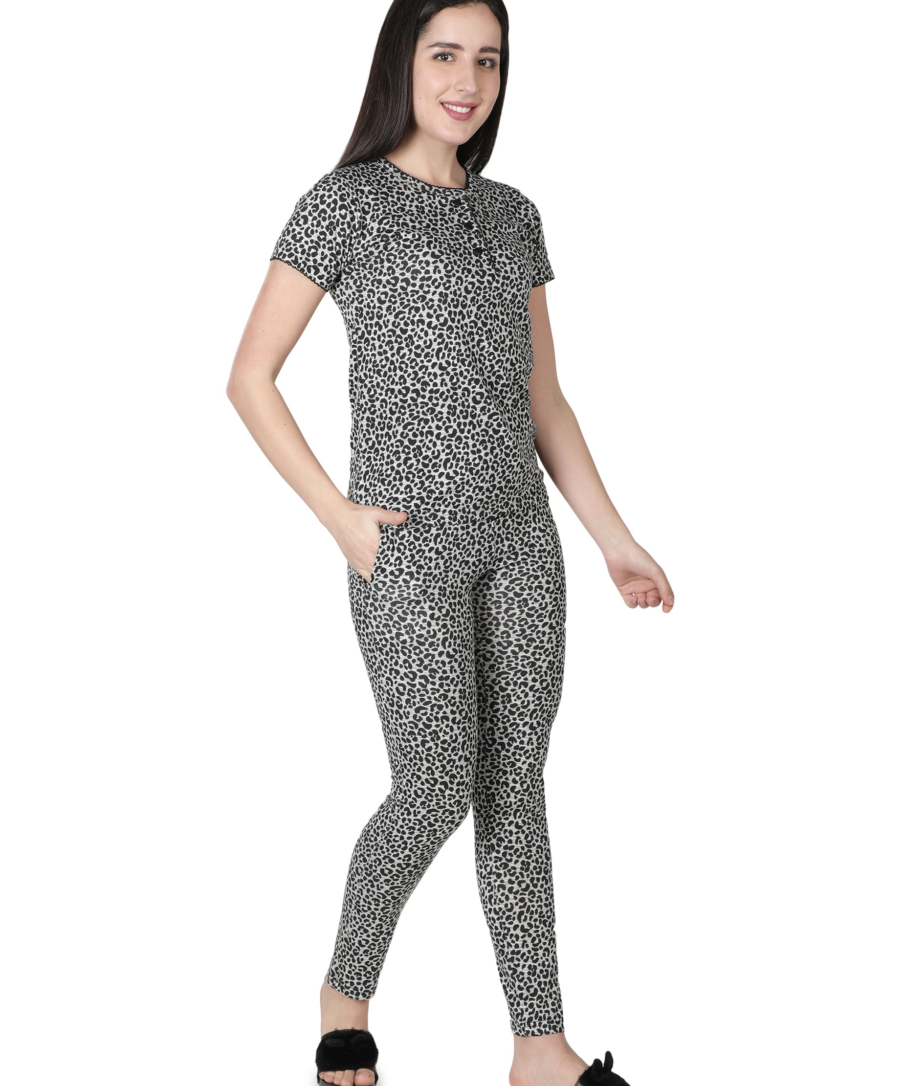 Women's Grey Leopard Round Neck Pyjama Set - Effortless Elegance in Nightwear
