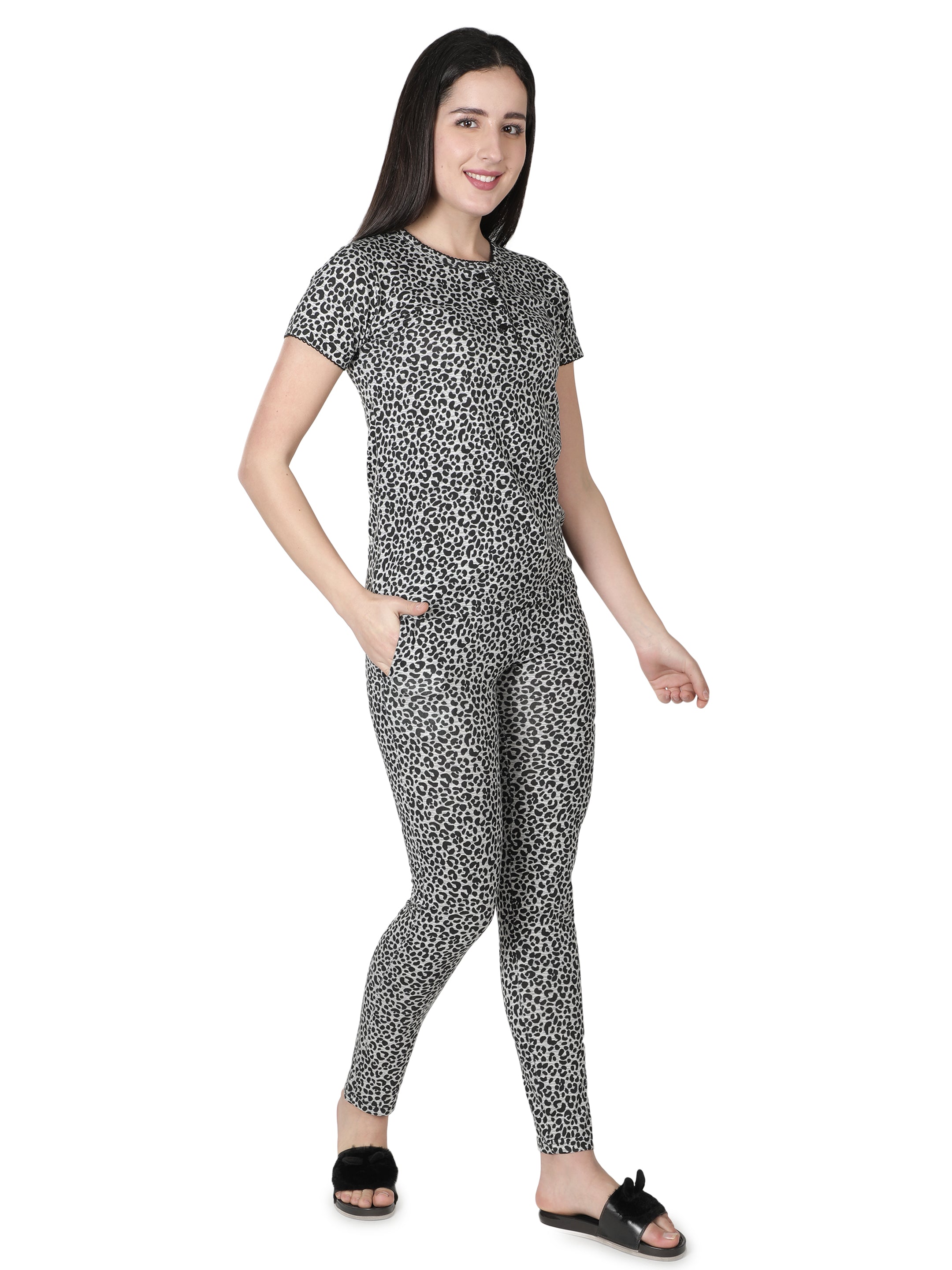 Women's Grey Leopard Round Neck Pyjama Set - Effortless Elegance in Nightwear