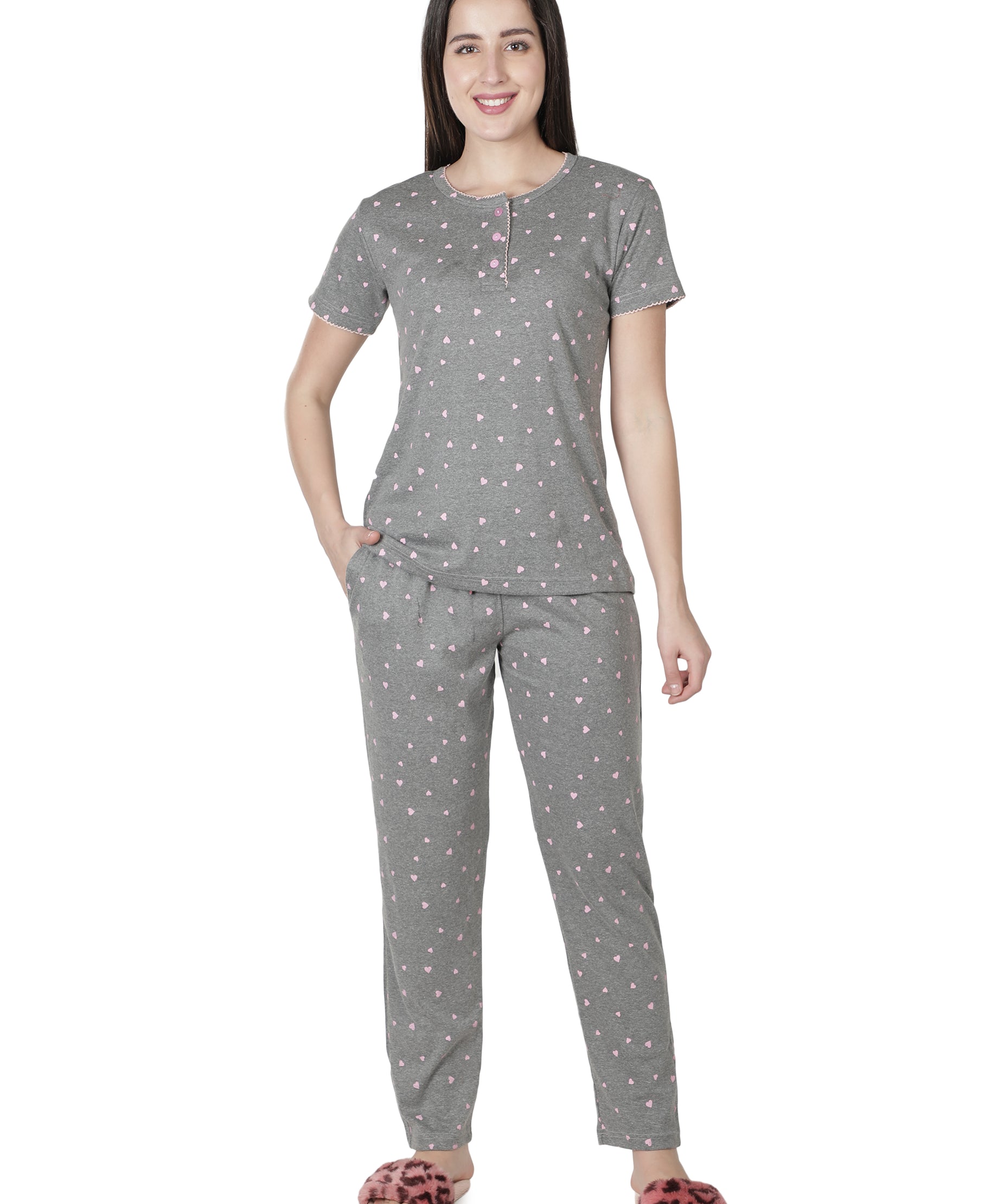 Women's Heather Grey Hearts Round Neck Pyjama Set - Cozy Love in Nightwear