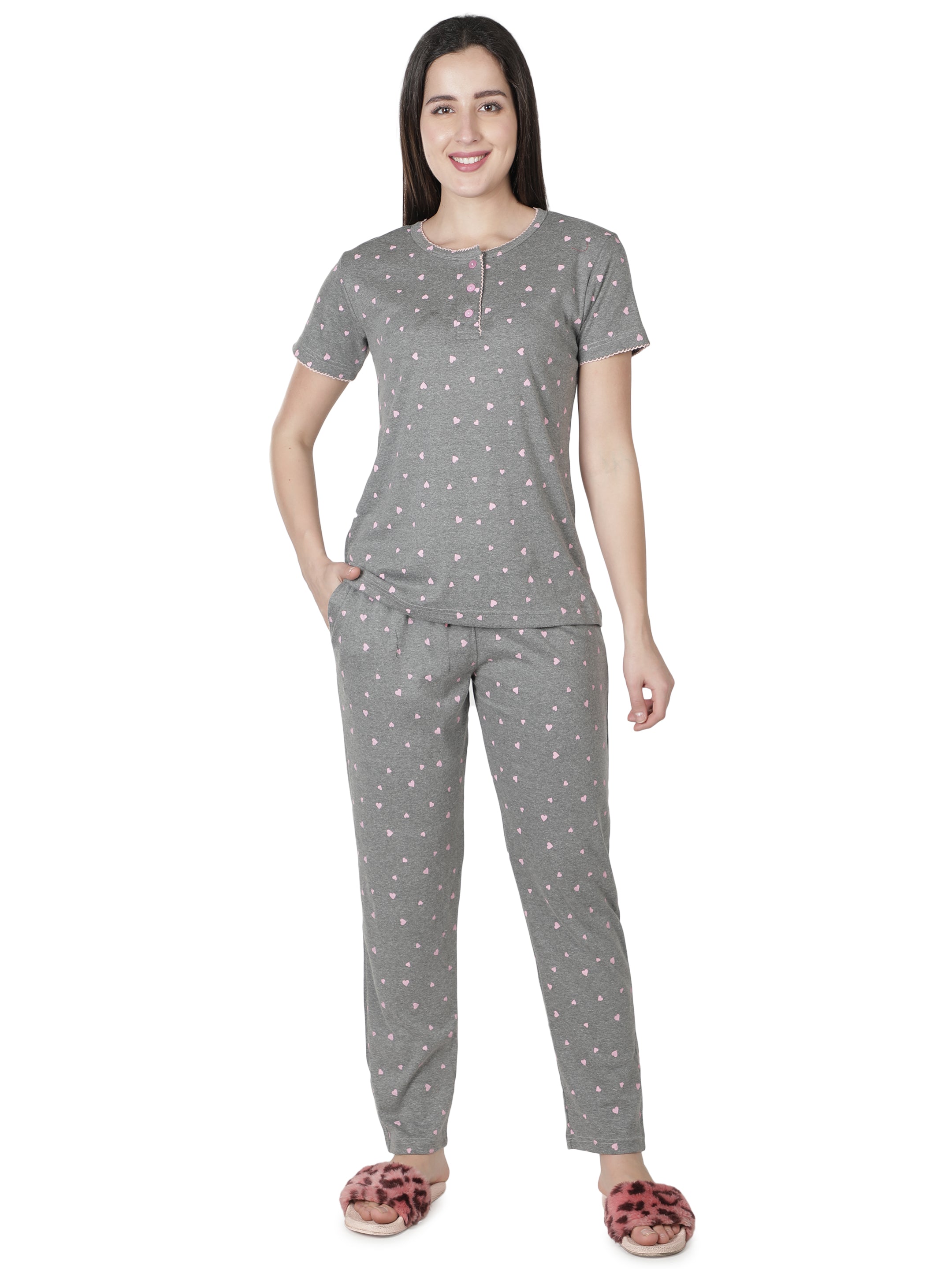 Women's Heather Grey Hearts Round Neck Pyjama Set - Cozy Love in Nightwear